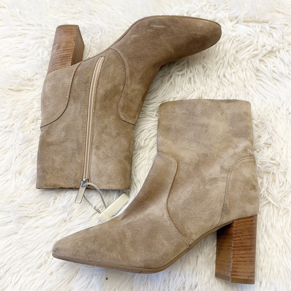NEW AQUATALIA Luissa Taupe Suede Block heel ankle boot women size 6.5 - Picture 3 of 8